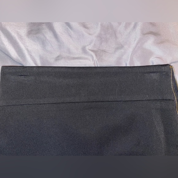 Black Express Skirt with Gold Side Zipper - Size 0 - Picture 5 of 5